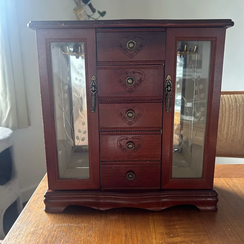 Elegant Wooden Jewelry Organizer with Glass Doors and Heart Accents